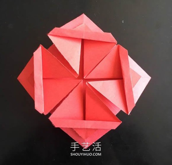 A simple tutorial on the origami method of a small flower basket