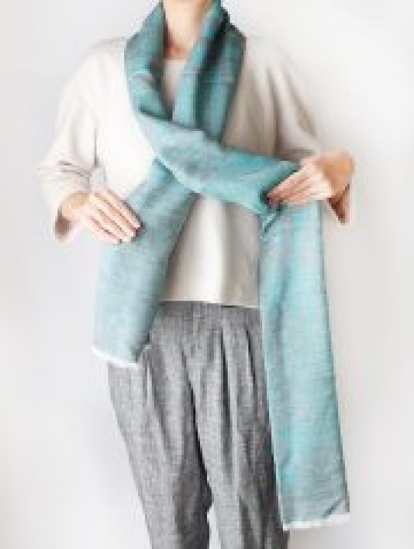 A comprehensive collection of various ways to tie a scarf, and 60 ways to tie a long scarf