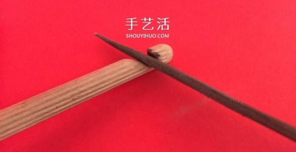 Illustration of how to make a homemade ejection and rotating bamboo dragonfly toy