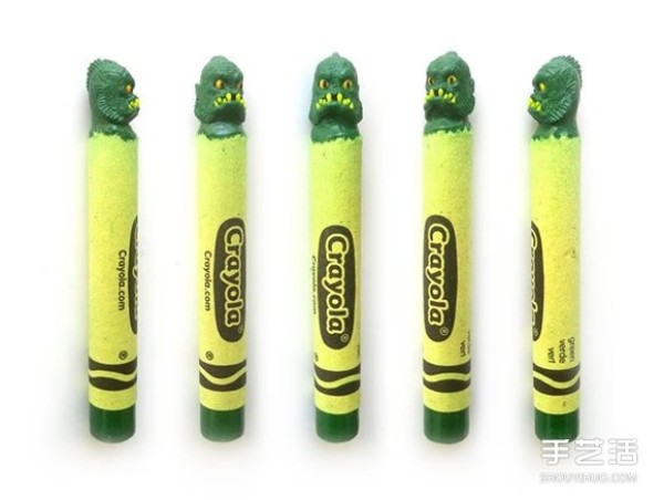 The fine crayon carvings are a handicraft that makes people rush to collect them