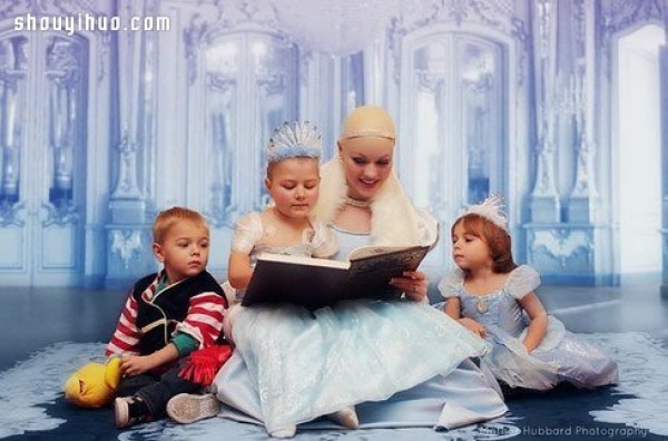 Princess photo album taken by a photographer for a 5-year-old girl with leukemia