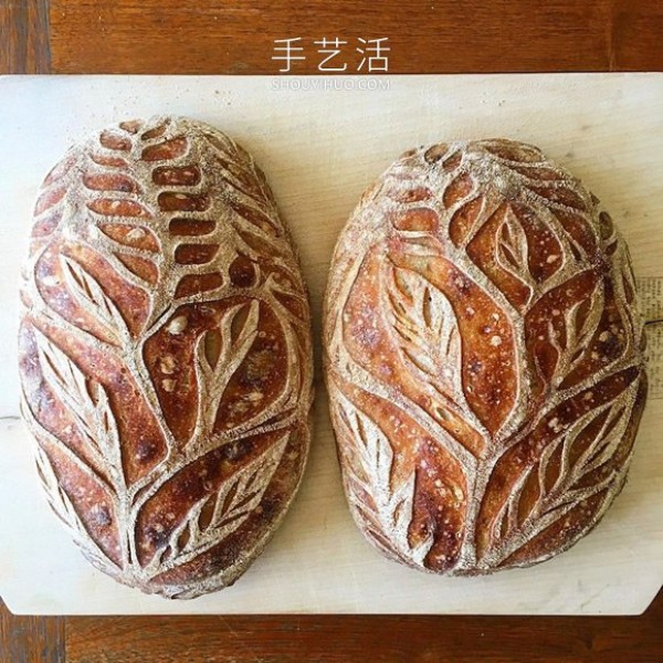 She carved exquisite designs into the bread she made by herself