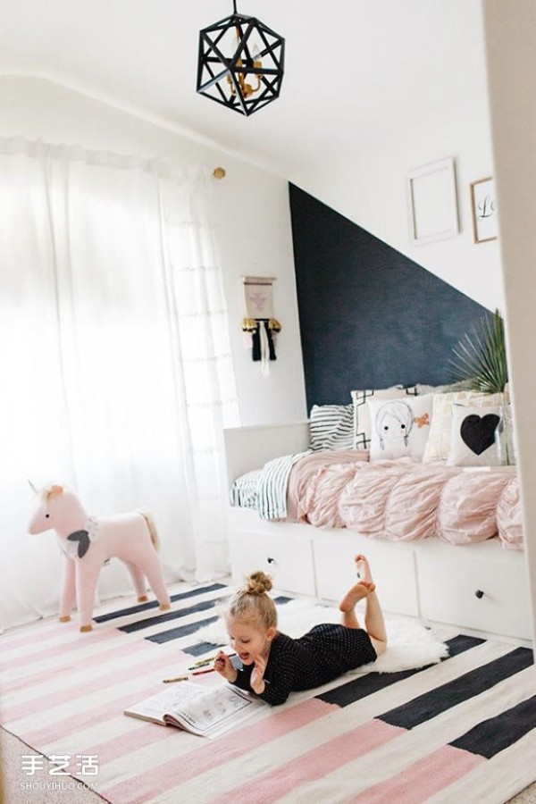 If you have a daughter, you must create an ice cream-colored room for her like this