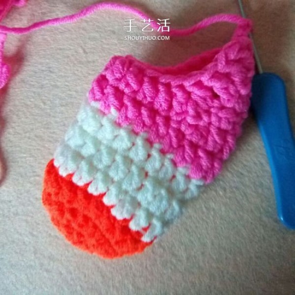 The knitting tutorial of color-blocked baby socks is suitable for babies of several months old