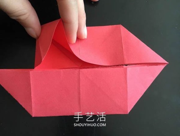 A simple tutorial on the origami method of a small flower basket