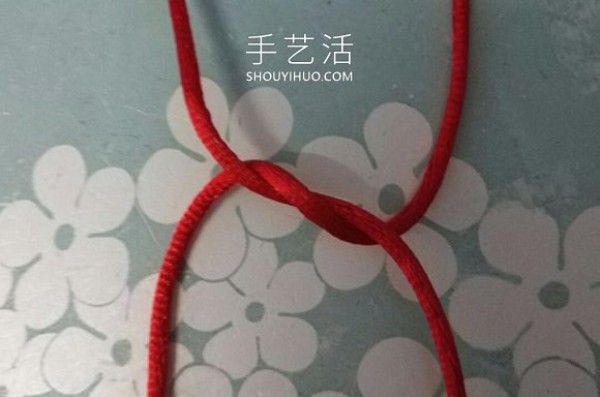 Illustrated tutorial on how to knit a Caijing knot bracelet including finishing touches