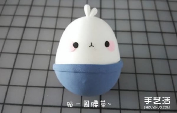 Illustration of the steps for DIY making the potato rabbit Molang with ultra-light clay