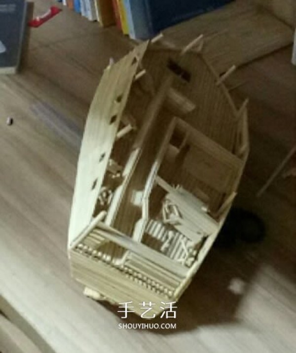 The ancient warship model is hand-made with disposable chopsticks