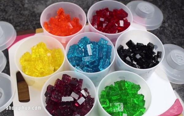 Its mouth-wateringGreedy and itchy! Make Lego gummies at home