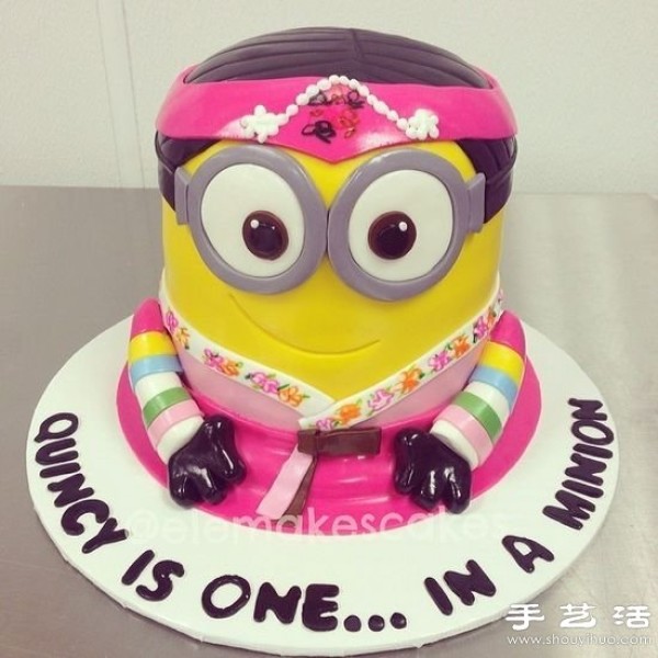 Cute Minions Cake