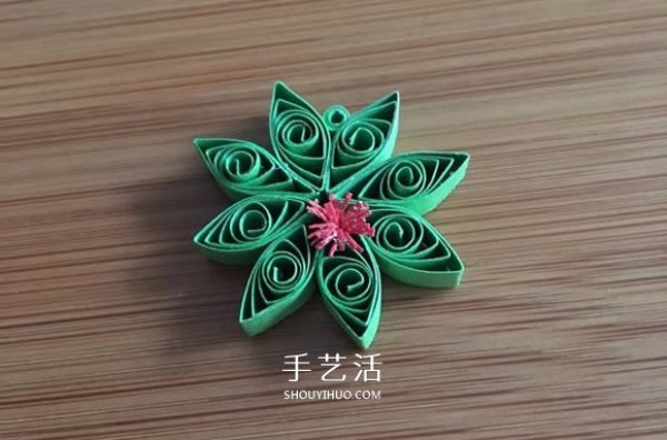 DIY Christmas quilling paper snowflake decoration method illustration