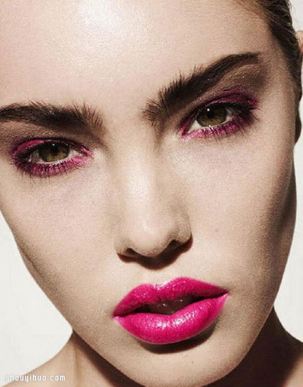 Boldly try bright lip gloss to add sexy highlights to your makeup