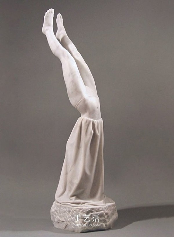 Humorous marble sculptures lead everyone to understand the ancients from a new perspective