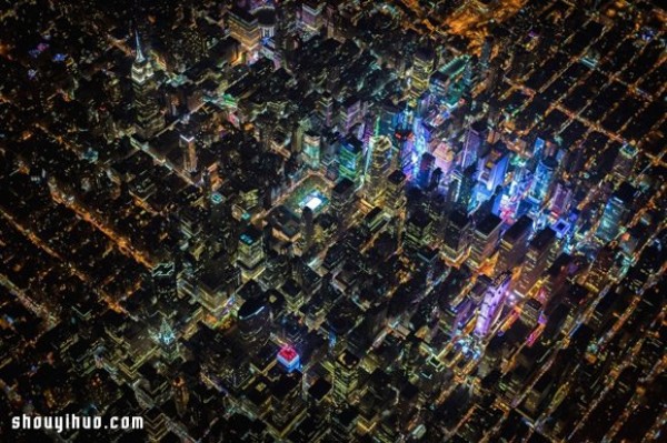 The breathtaking night view of New York captured in "GOTHAM 7.5K"