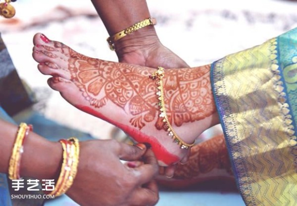 Weddings from various countries: different customs but the most charming pictures