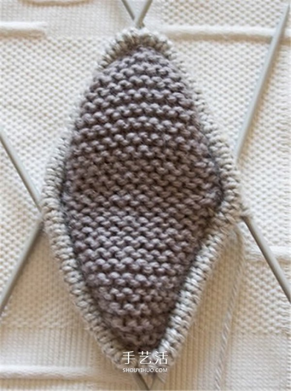 Elegant knitting illustrations of baby shoes warmly protect the babys feet