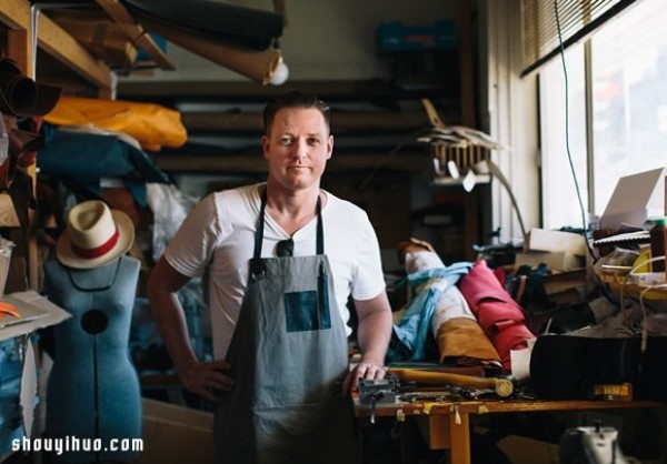 It was a carpenter who created a brand of handmade leather bags