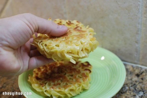 Homemade spaghetti burgers taste great! 