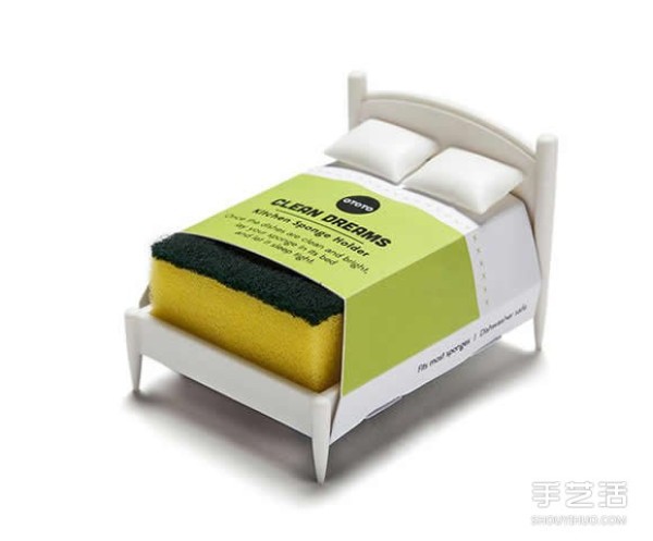 The design of the bed-shaped vegetable and cloth rack is both interesting and practical