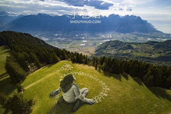 Alpine meadow mural! Saypes large-scale spray painting works