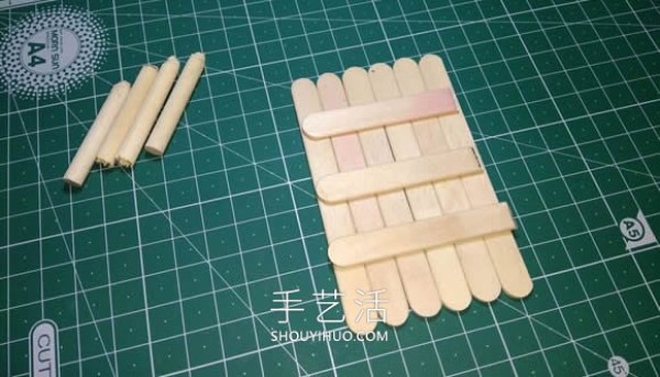 The mini ones are cute! Video of making tables and chairs with ice cream sticks and matchsticks