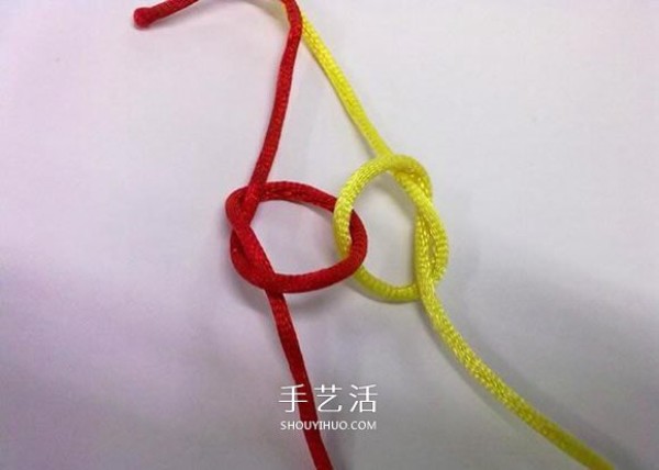 How to knit heart-shaped concentric knots and illustrate the knitting method of Valentines Day hearts