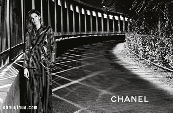 Chanel 2015 Spring and Summer Advertising Midnight in Paris and Time