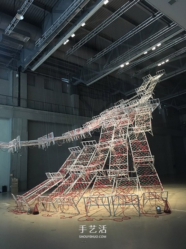 Chiharu Shiota Chiharus large-scale needlework installation art