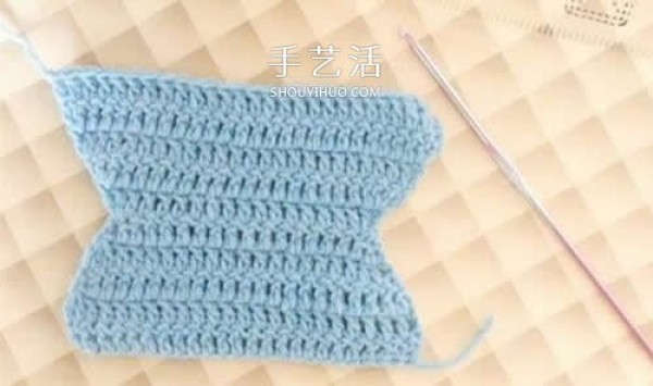 Tutorial on handmade crochet warm socks to protect feet when watching TV in winter