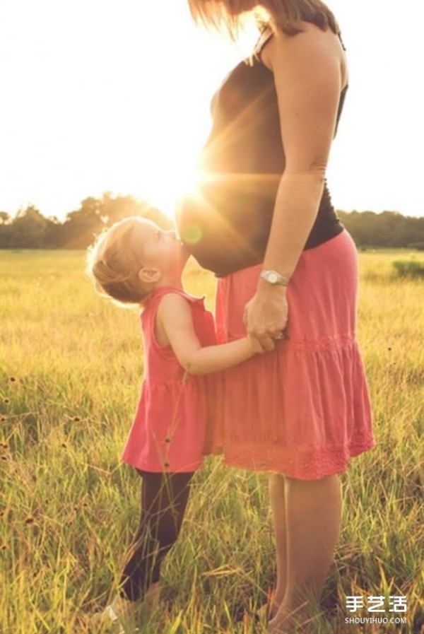 Mothers little wish: to make her daughter into a mini version of herself