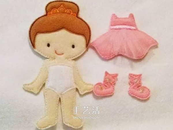 How to make a homemade dress-up doll with just a few pieces of cloth so your child can