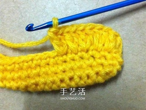 Illustrations of how to knit a crochet bag from a hollow woolen storage bag