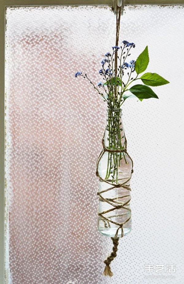 How to make DIY hanging vases using hemp rope and glass bottles