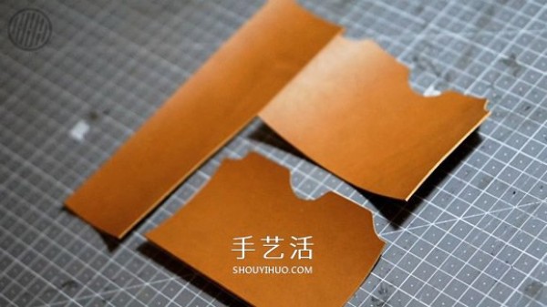 Detailed steps for making a homemade mens bi-fold leather wallet