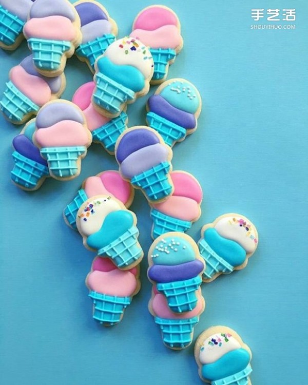 The pictures of cute frosted biscuits are so delicious that you can