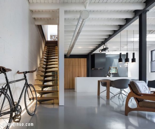 Renovation of a 60-year-old factory into a fashionable home space