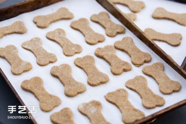 How to make homemade healthy dog ??snacks and bone-shaped pet biscuits