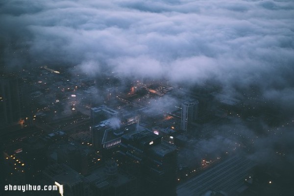 The citys beautiful sigh is shrouded in fog, the windy city of Chicago