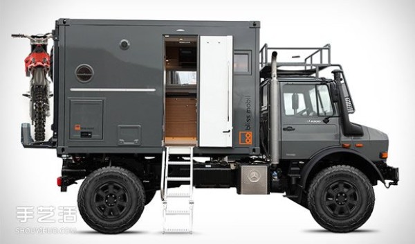 Dutch Bliss Mobil military-grade container camper design