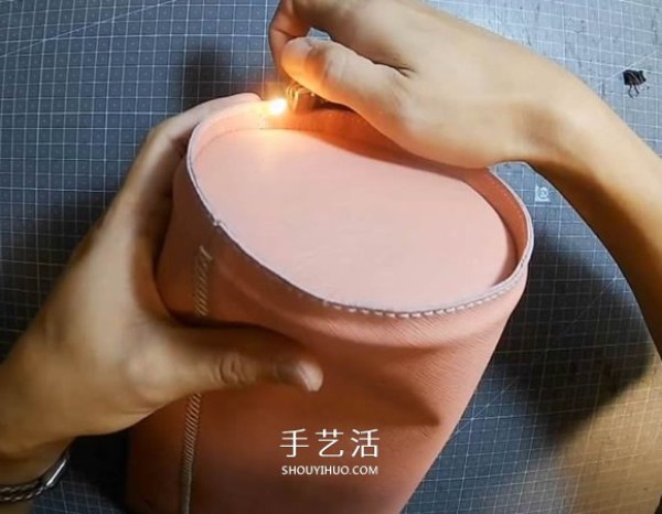 Detailed step-by-step diagram of how to make a homemade mini leather bucket bag