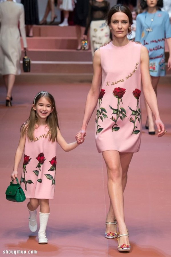 Dolce & Gabbana 2015 Autumn and Winter Fashion: An Ode to Mothers Love