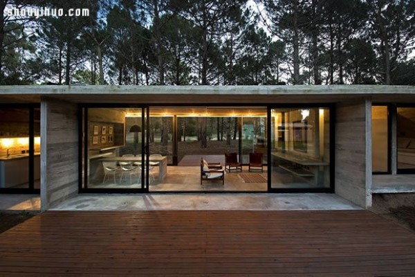 Residence decoration design of concrete villas in the jungles of Argentina