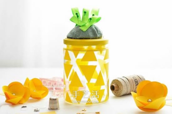 Tutorial on how to make glass storage jars with pins