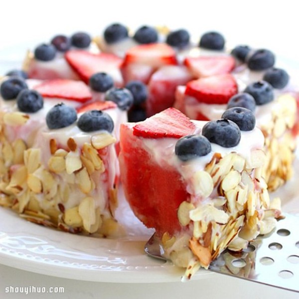 A new way to eat watermelon teaches you how to make "watermelon cake" without baking