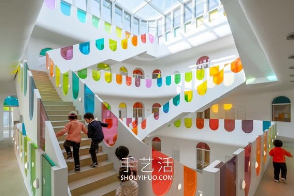 Rainbow glass turns this kindergarten into a colorful kaleidoscope