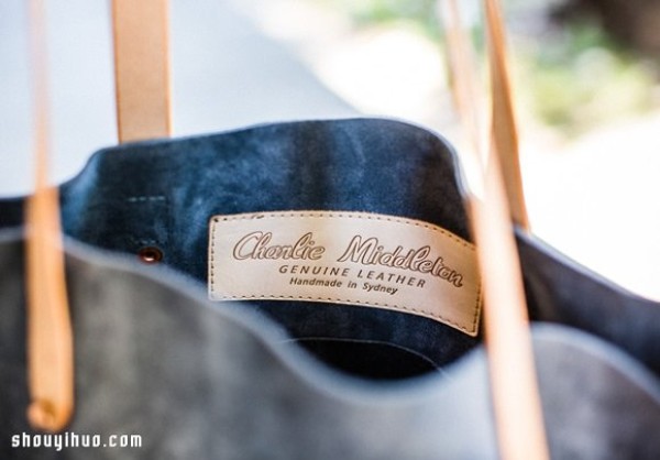 It was a carpenter who created a brand of handmade leather bags