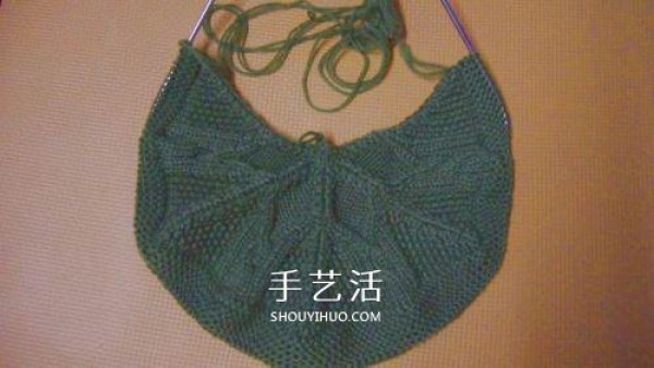 Illustrated tutorial on how to knit a shoulder bag with handmade wool