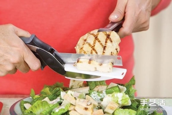 Clever Cutter is a labor-saving food cutter and a good helper for lazy people to prepare materials!