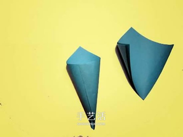 Illustration of how to make hand-made three-dimensional paper flowers with sticky notes