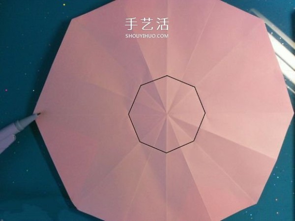 How to fold a 3D origami diamond into an oversized gift for your girlfriend